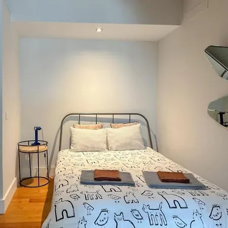 Luxury Apartment *
